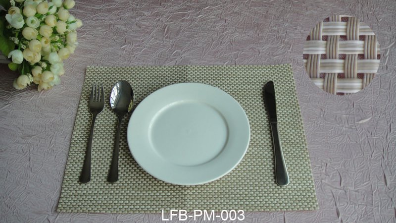 米色PVC编织网布西餐餐垫